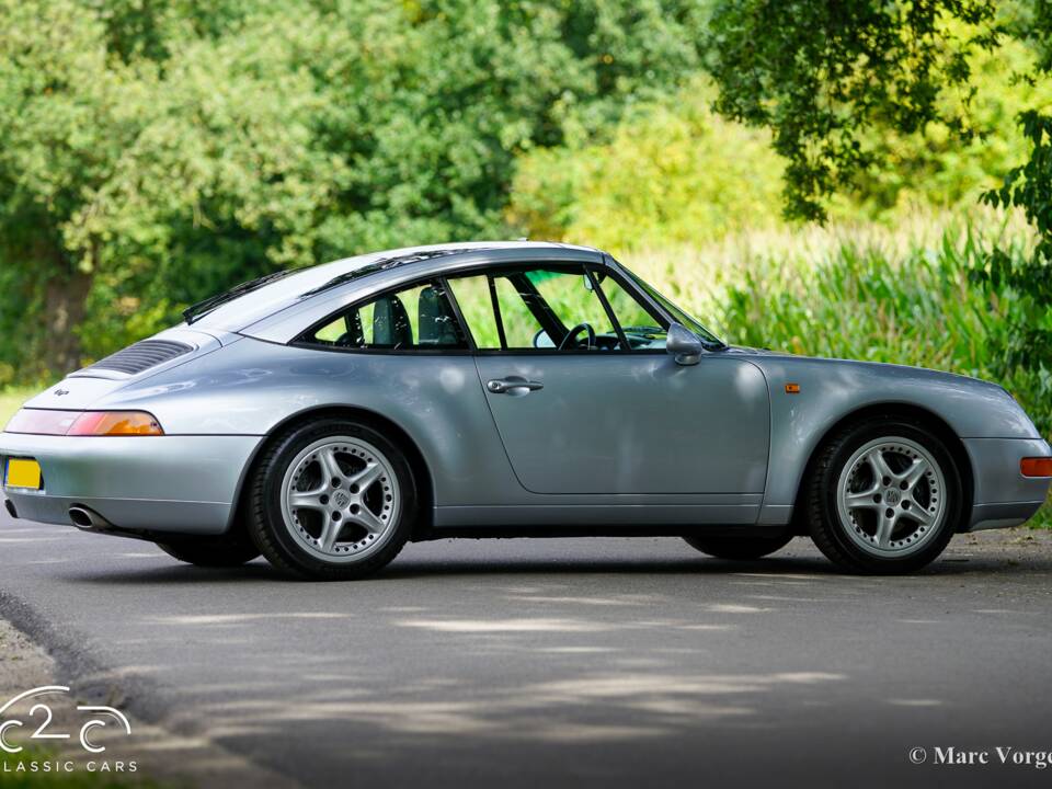 Image 31/63 of Porsche 911 Carrera (1996)