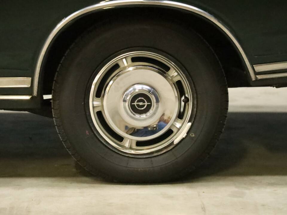 Bild 21/50 von Opel Commodore 2,5 GS (1969)