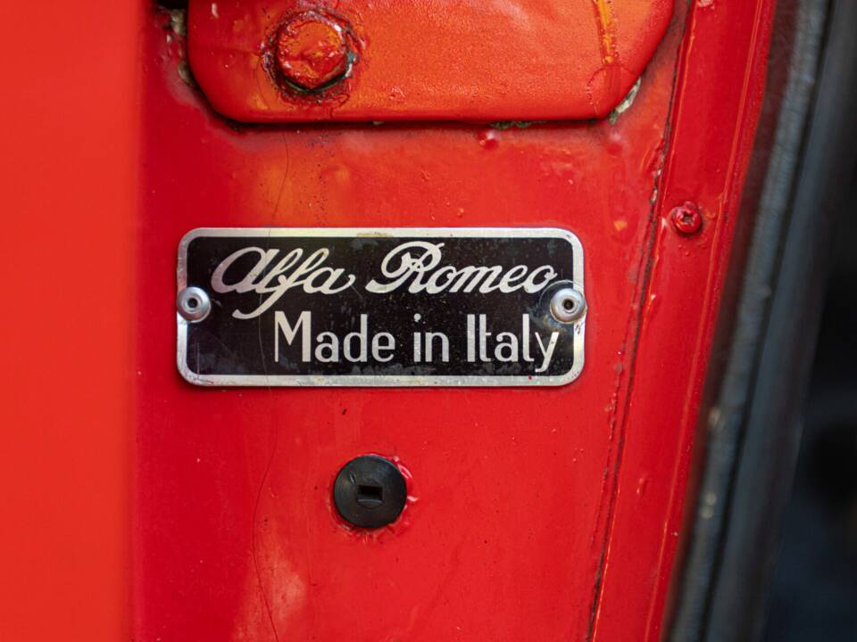 Image 49/50 of Alfa Romeo Giulia 1600 Spider (1964)