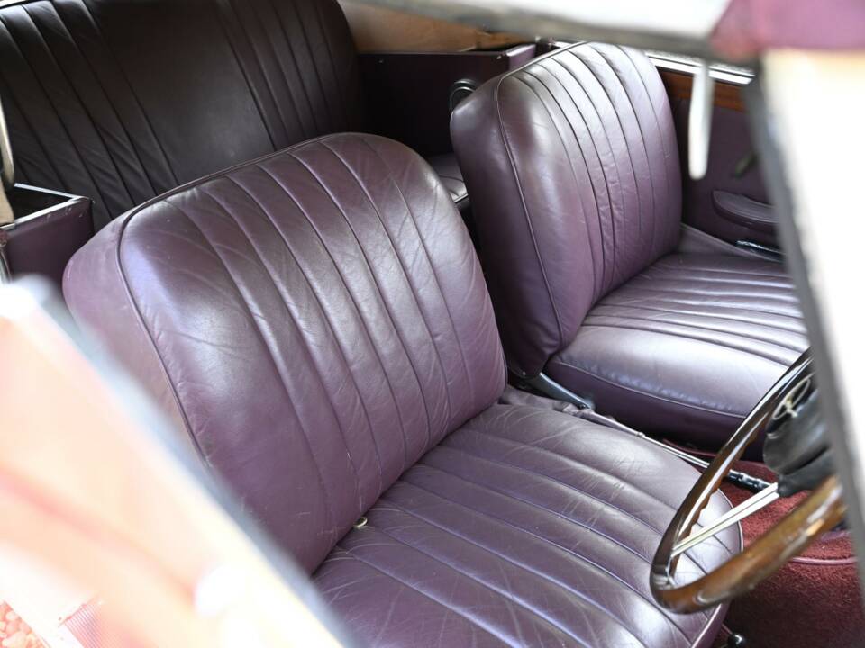 Image 26/38 of Alvis TD 21 (1962)