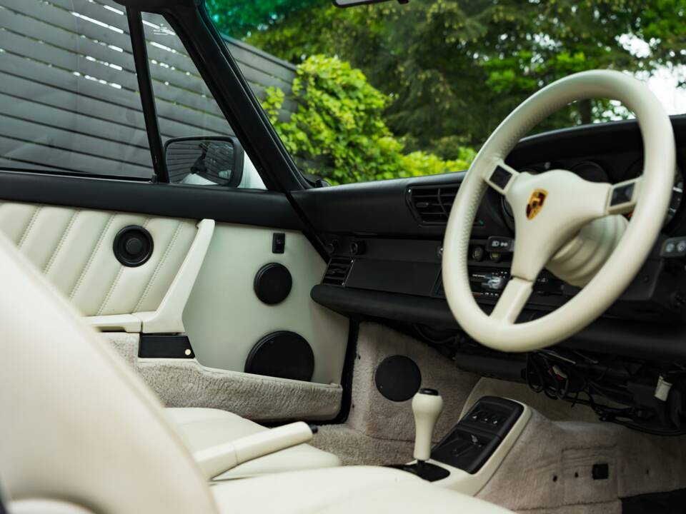 Bild 39/48 von Porsche 911 Carrera 2 (1990)