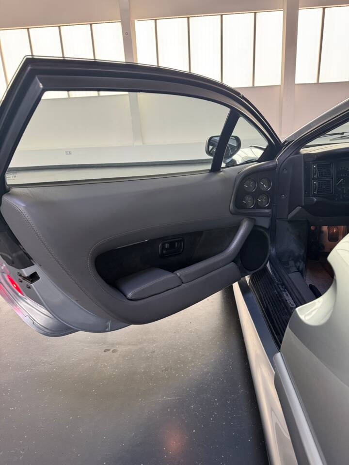 Imagen 18/47 de Jaguar XJ 220 (1993)