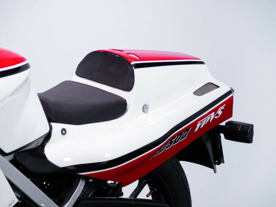 Imagen 33/50 de Yamaha DUMMY (1985)