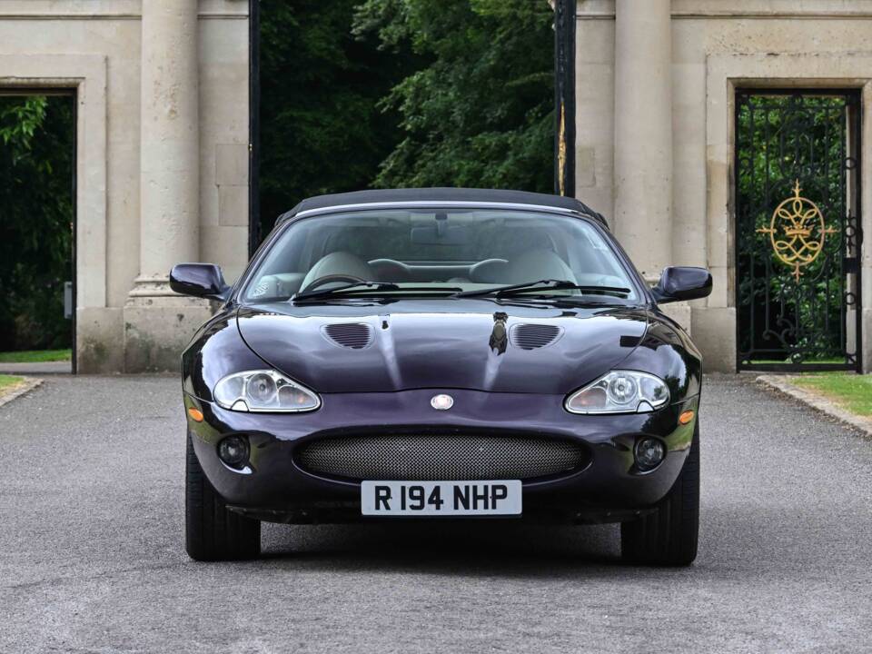 Afbeelding 7/50 van Jaguar XKR (1998)