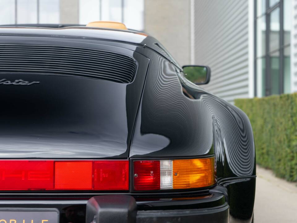 Imagen 26/32 de Porsche 911 Speedster 3.2 (1989)