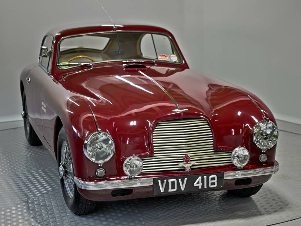 Image 3/50 de Aston Martin DB 2 Vantage (1953)
