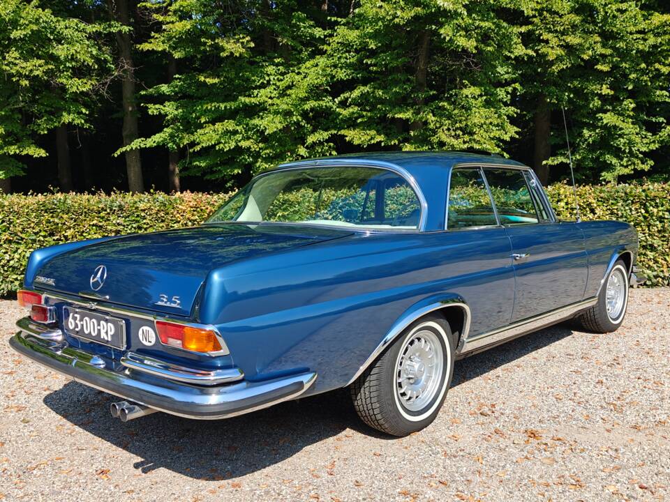 Immagine 3/17 di Mercedes-Benz 280 SE 3,5 (1971)