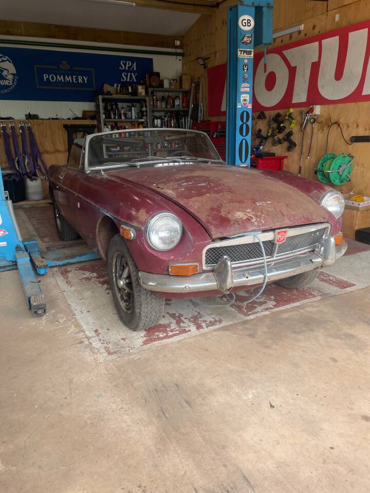 Image 43/56 of MG MGB (1972)