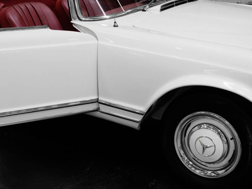 Immagine 39/40 di Mercedes-Benz 230 SL (1966)