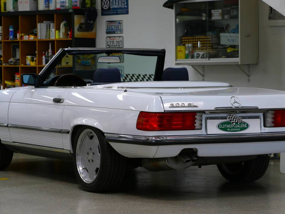 Afbeelding 6/14 van Mercedes-Benz 300 SL (1987)