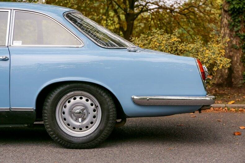 Image 17/50 of Gordon-Keeble GT (1964)