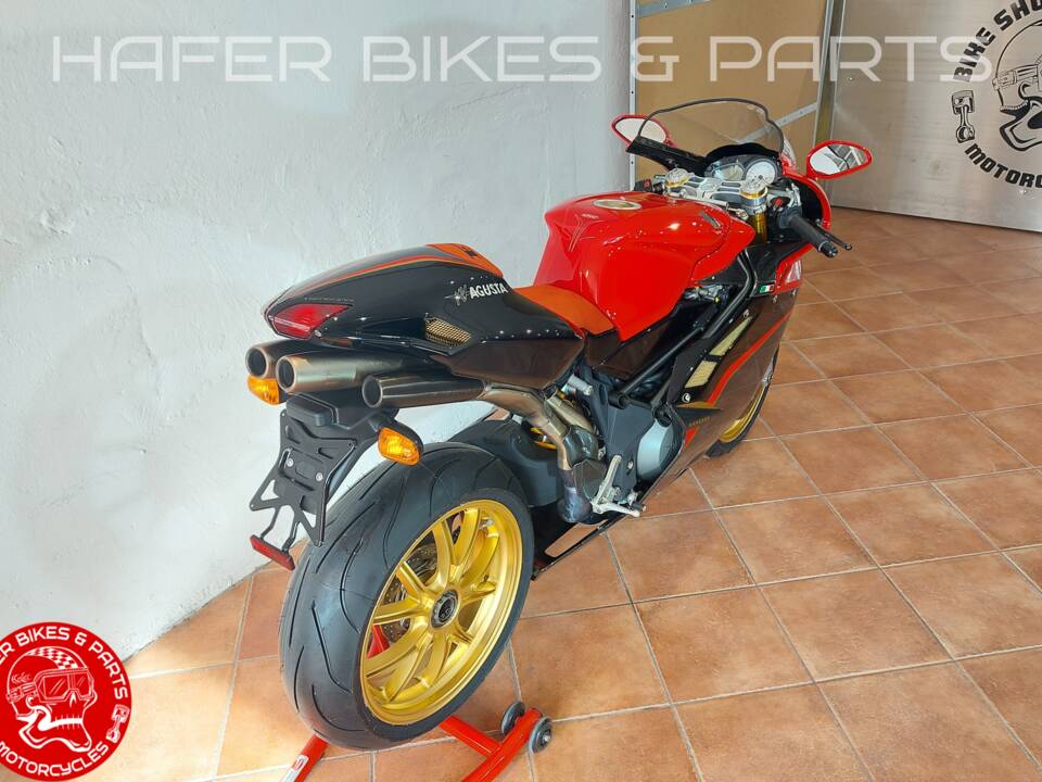 Immagine 6/50 di MV Agusta DUMMY (2004)