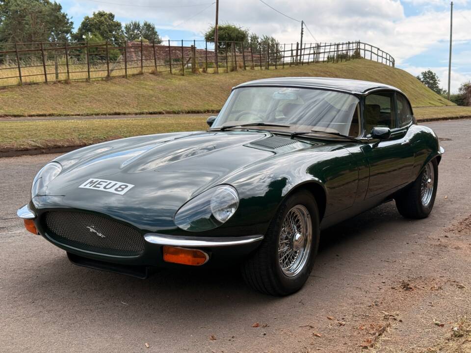 Afbeelding 4/17 van Jaguar E-Type V12 (2+2) (1973)