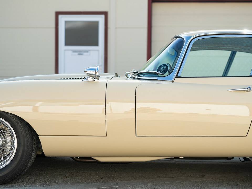 Bild 27/102 von Jaguar E-Type 4.2 (1966)