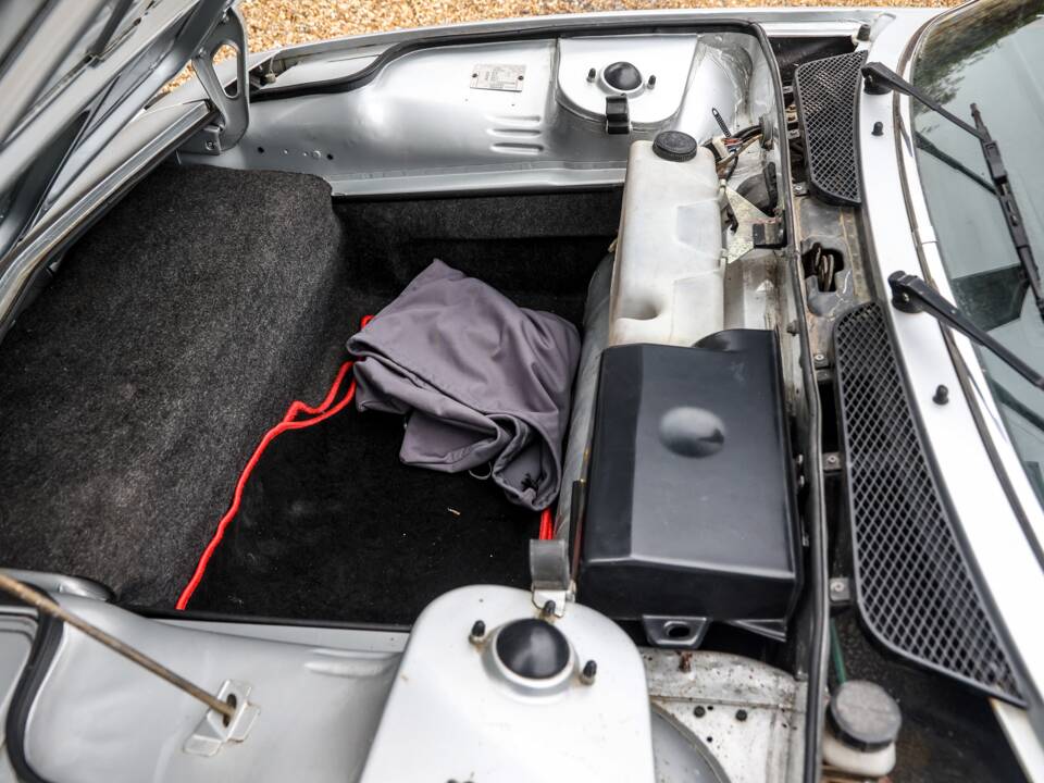 Image 35/50 of FIAT X 1/9 (1984)