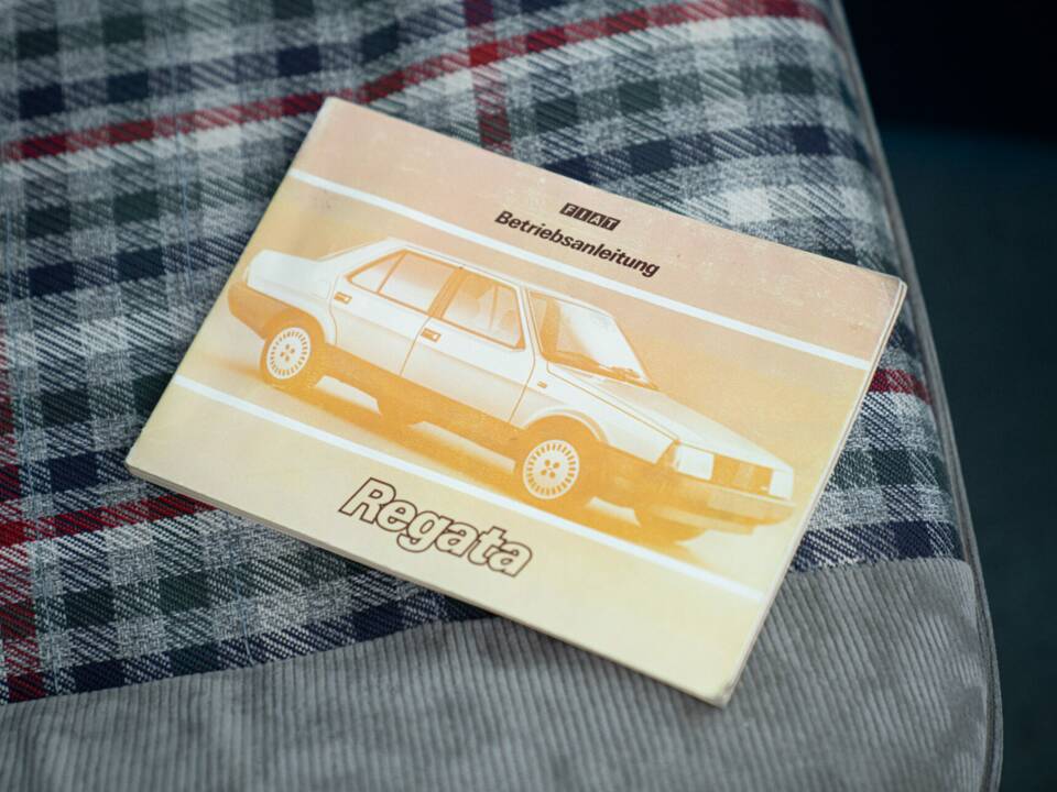Obraz 45/50 pojazdu FIAT Regata 100 DS "Riviera" (1987)