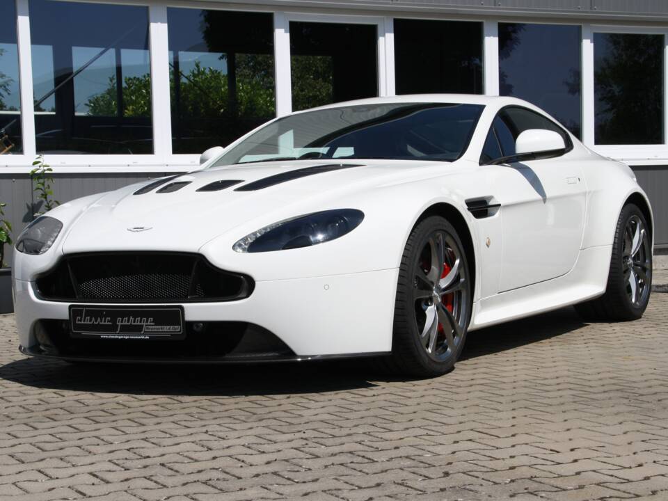 Image 1/24 de Aston Martin V12 Vantage S (2015)