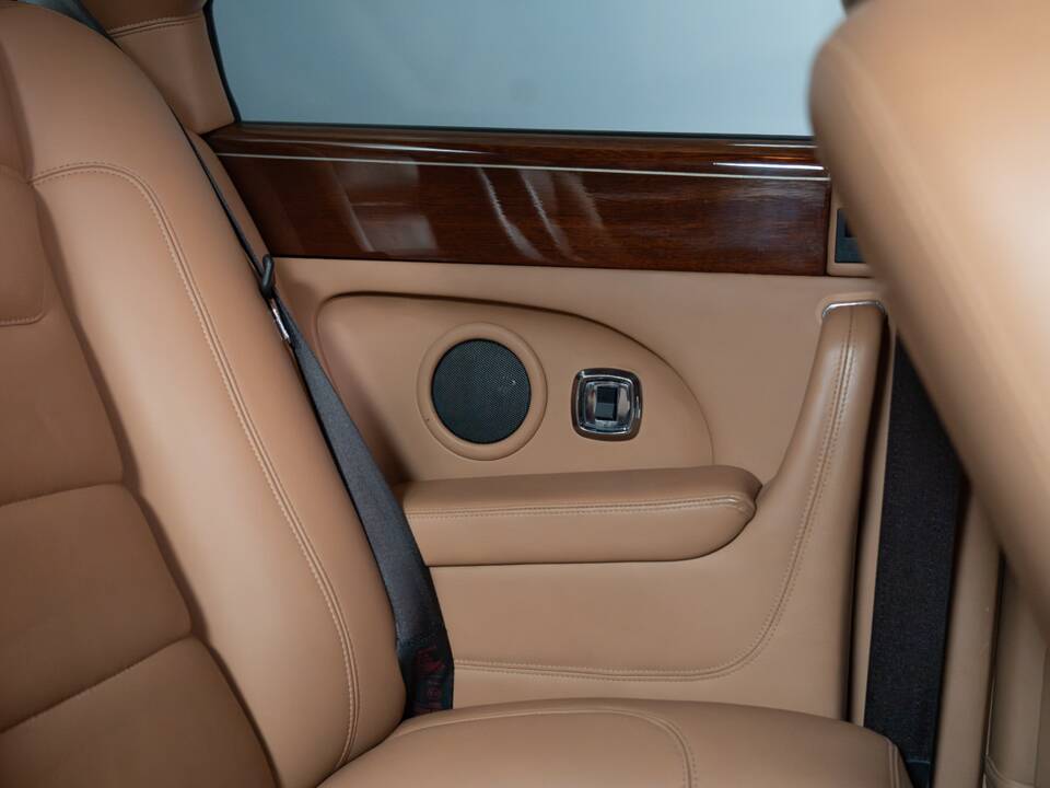 Image 38/43 of Bentley Continental T (1997)