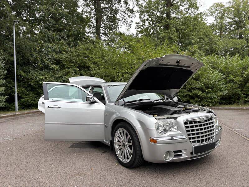 Image 27/50 of Chrysler 300 S (2008)