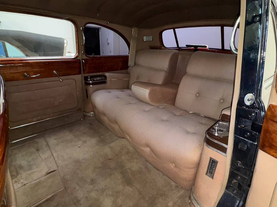 Image 9/24 of Cadillac Fleetwood 60 Special (1947)