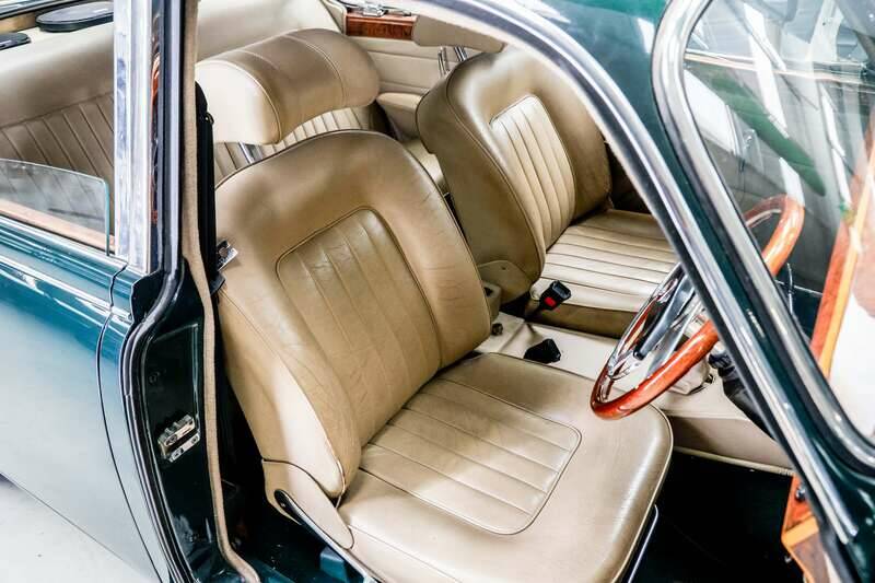 Image 17/24 of Jaguar Mk II 3.8 (1962)