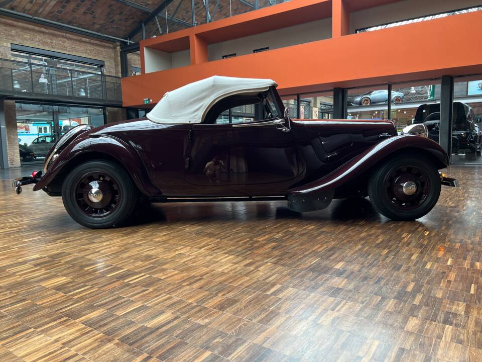 Image 16/38 of Citroën Traction Avant 11 BL Légère (1938)
