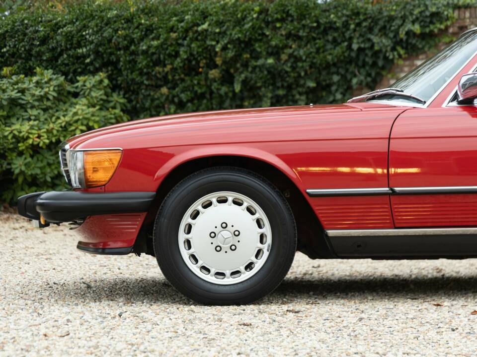 Bild 33/50 von Mercedes-Benz 560 SL (1986)