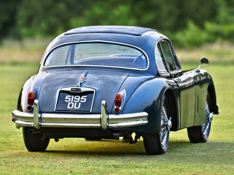 Image 14/50 of Jaguar XK 150 FHC (1960)