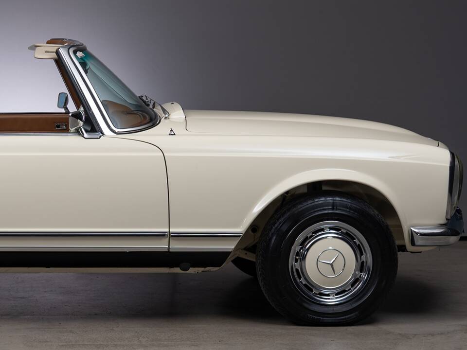Image 9/41 of Mercedes-Benz 280 SL (1969)