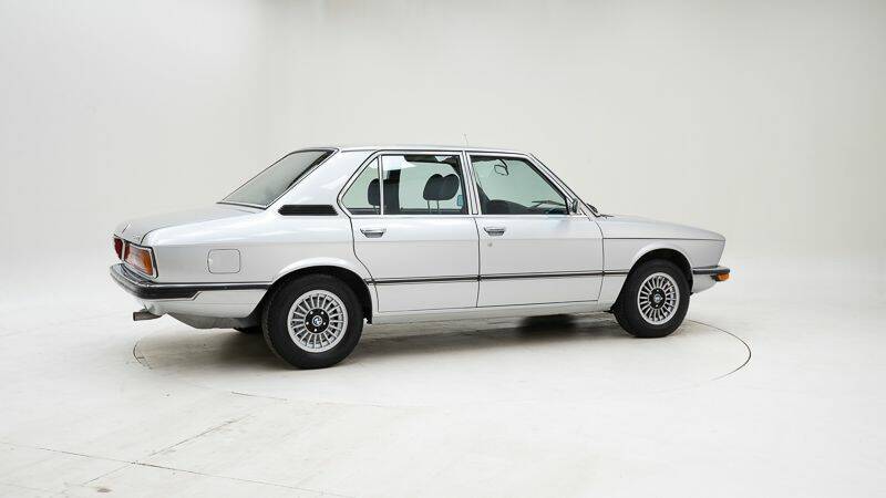 Image 2/15 of BMW 520/6 (1980)
