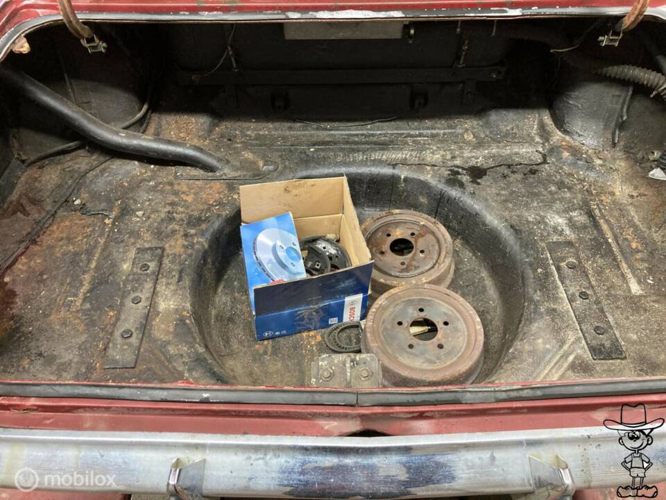 Immagine 11/39 di Plymouth Valiant 3.7 L (1968)