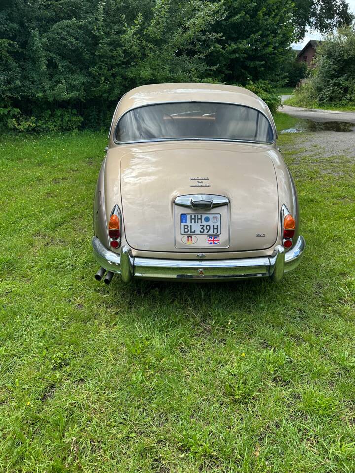 Image 2/14 de Jaguar Mk II 3.8 (1962)