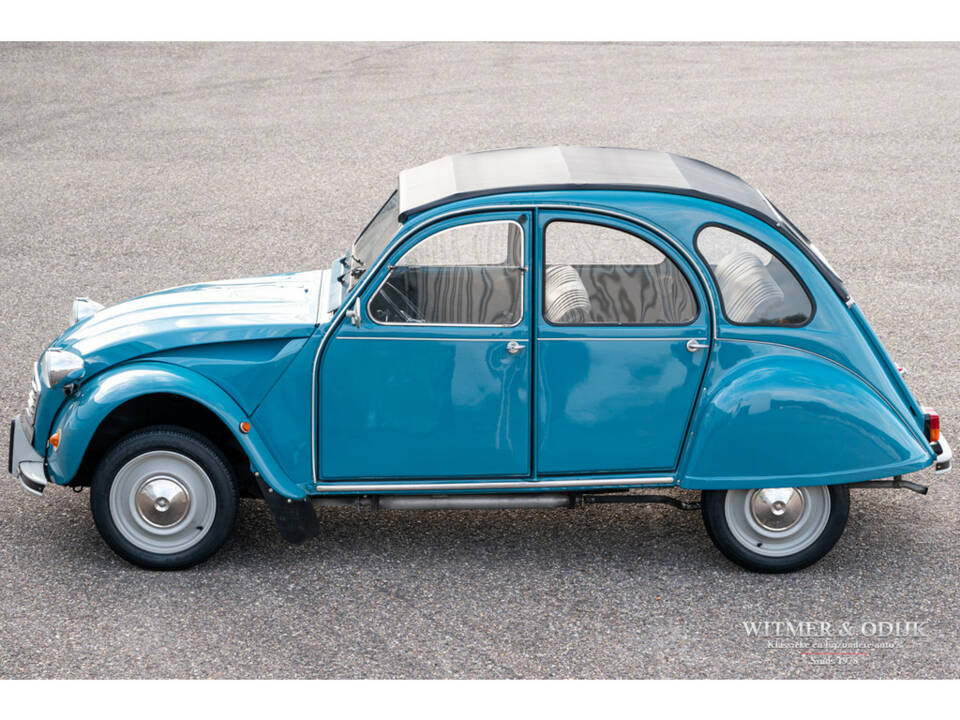 Image 5/28 de Citroën 2 CV 6 (1982)