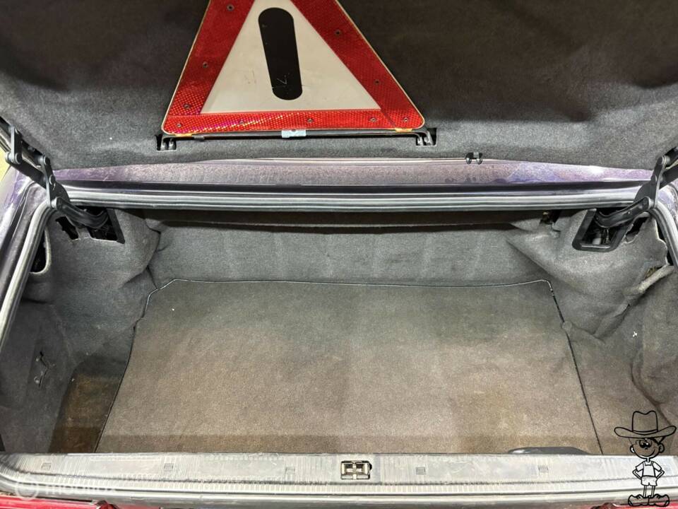 Image 15/40 of Mercedes-Benz 300 SL-24 (1990)