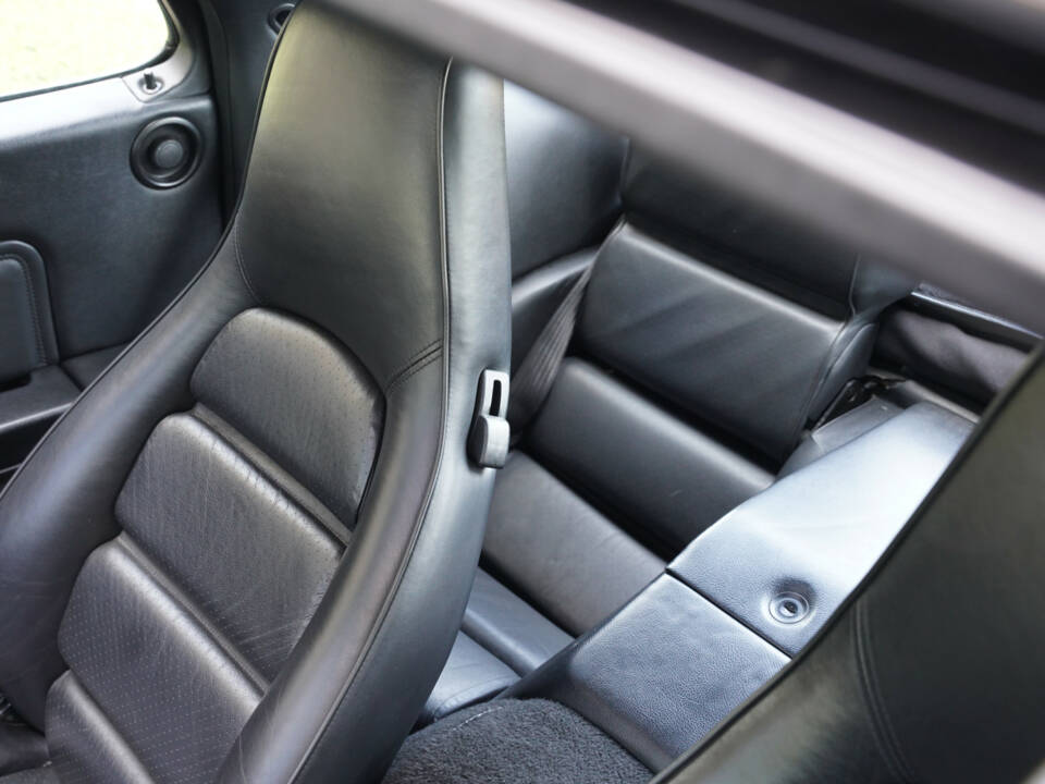 Immagine 34/50 di Porsche 928 GTS (1993)