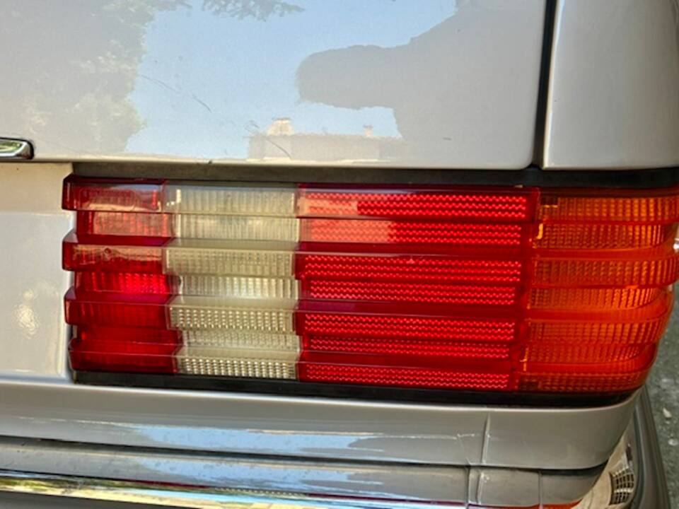 Afbeelding 35/73 van Mercedes-Benz 380 SE (1984)