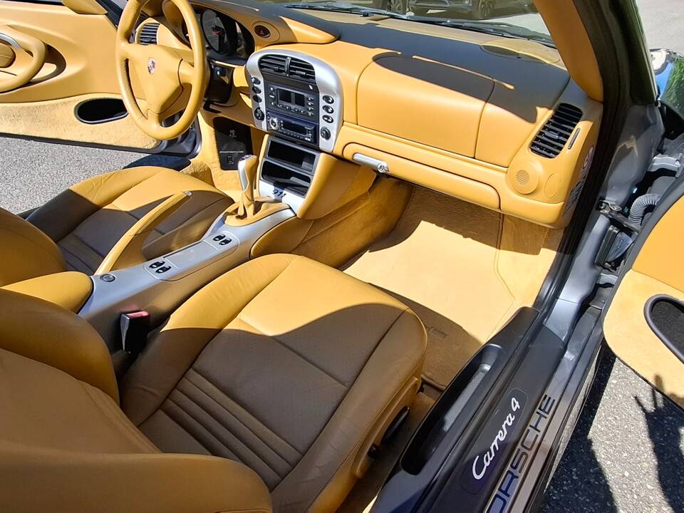 Afbeelding 13/16 van Porsche 911 Carrera 4 (2002)