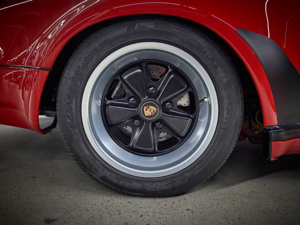 Immagine 42/96 di Porsche 911 Speedster 3.2 (1989)