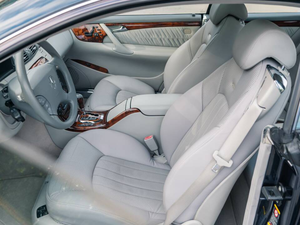 Bild 19/31 von Mercedes-Benz CL 65 AMG (2006)