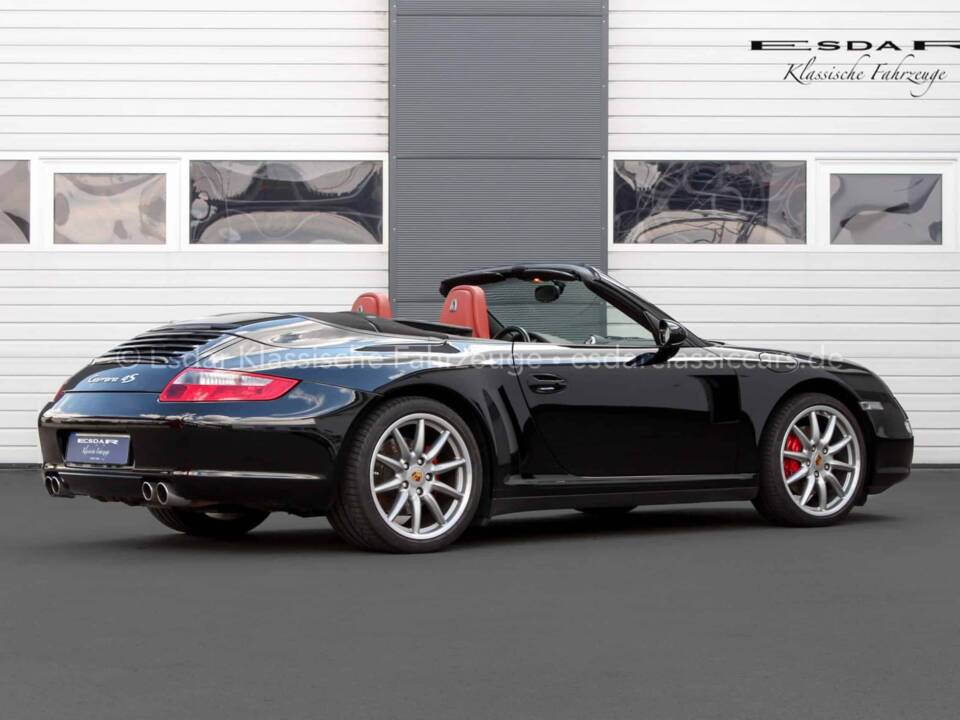 Image 24/25 of Porsche 911 Carrera 4S (2009)
