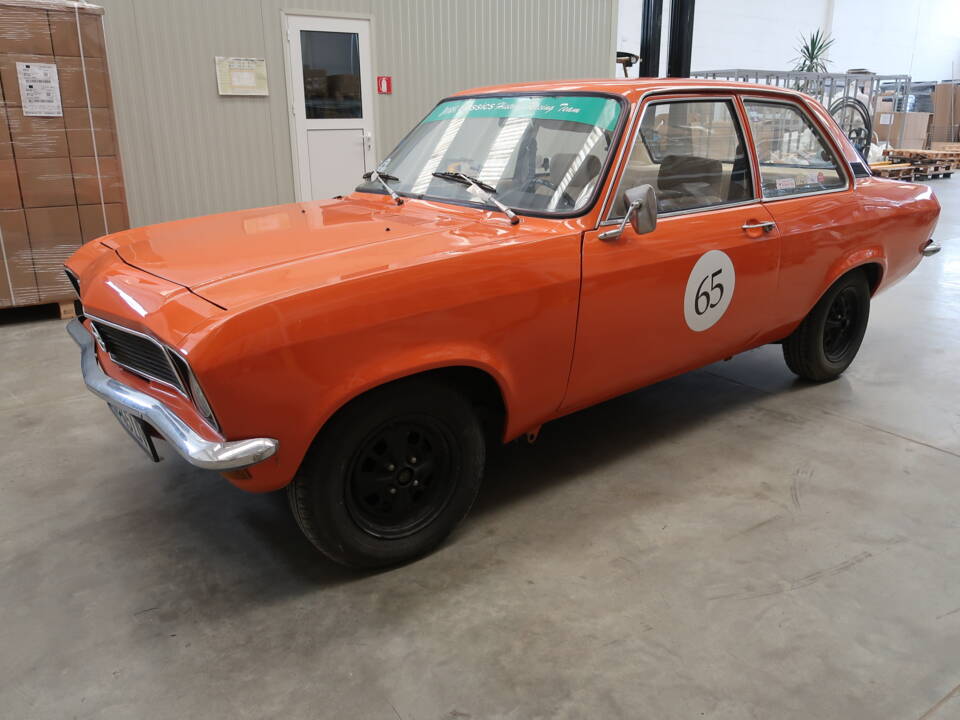 Bild 17/67 von Opel Ascona Caravan 1,9 S (1975)