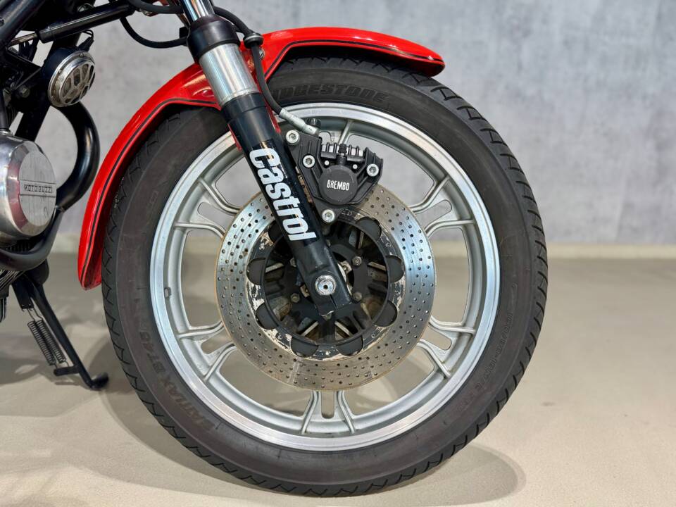 Image 13/33 of Moto Guzzi DUMMY (1979)
