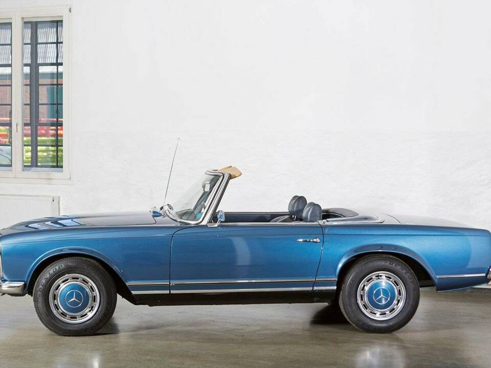 Image 2/20 of Mercedes-Benz 280 SL (1969)