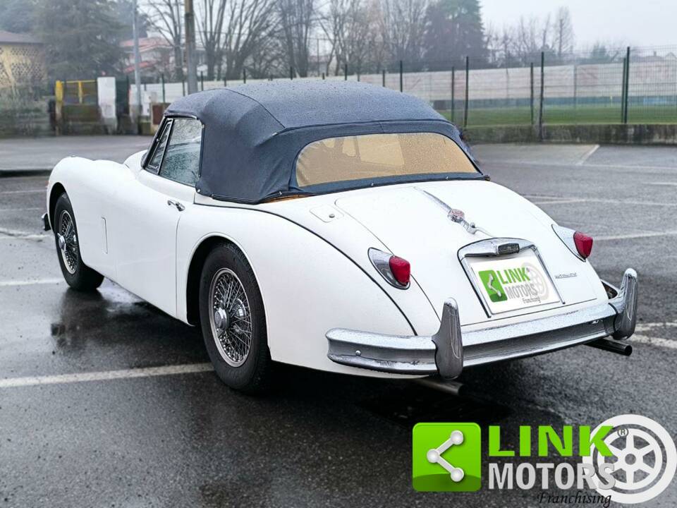 Image 5/10 of Jaguar XK 150 DHC (1958)