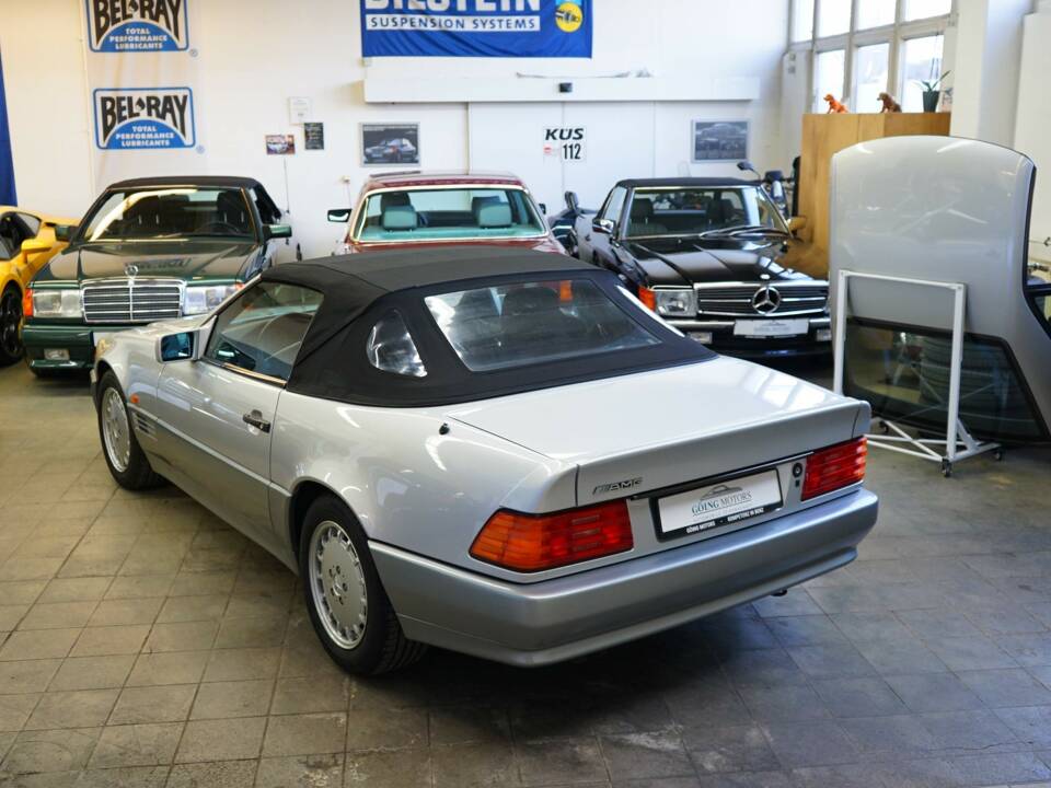 Image 9/42 of Mercedes-Benz 500 SL (1992)
