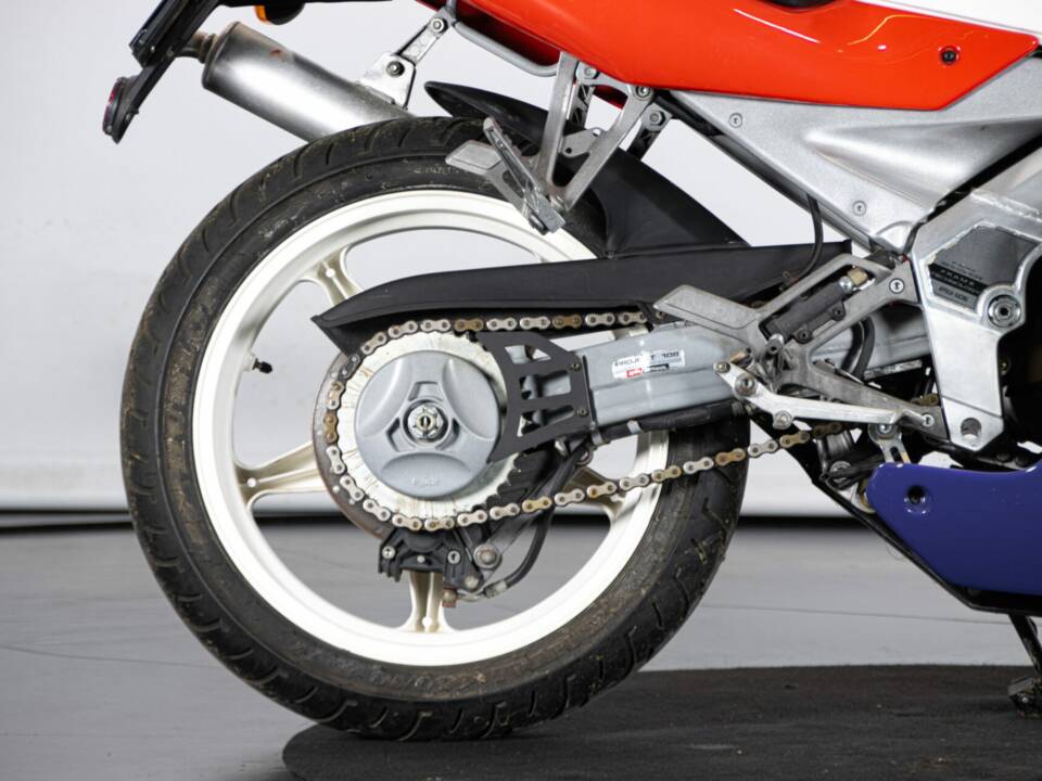 Bild 32/42 von Aprilia AF1 Futura Sport Pro 125 (1990)