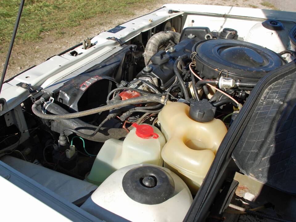 Immagine 28/29 di Volkswagen Polo II Hatchback 1.0 (1989)