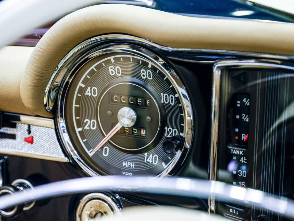 Image 20/31 de Mercedes-Benz 280 SL (1968)