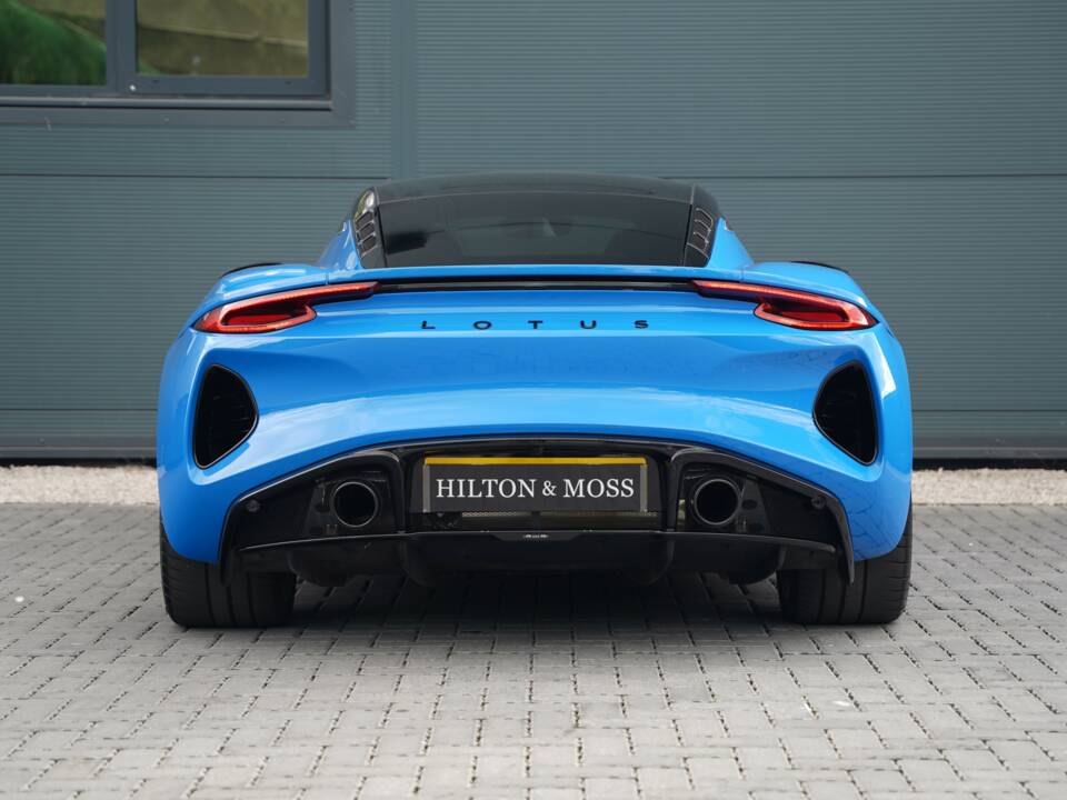 Image 8/50 of Lotus Emira "First Edition" (2022)