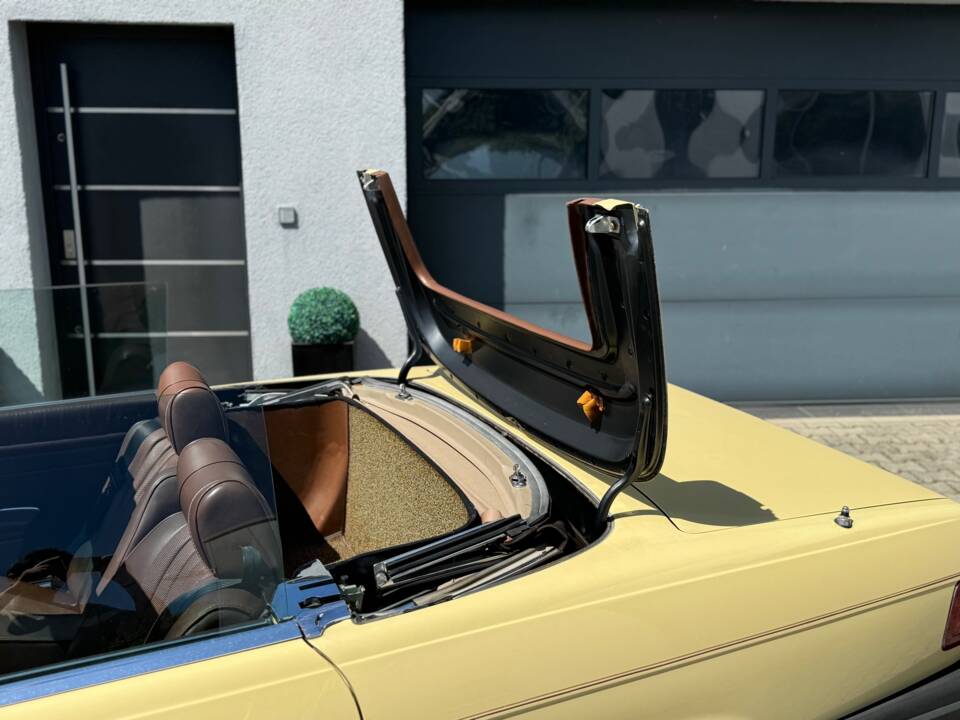 Afbeelding 12/15 van Mercedes-Benz 450 SL (1976)